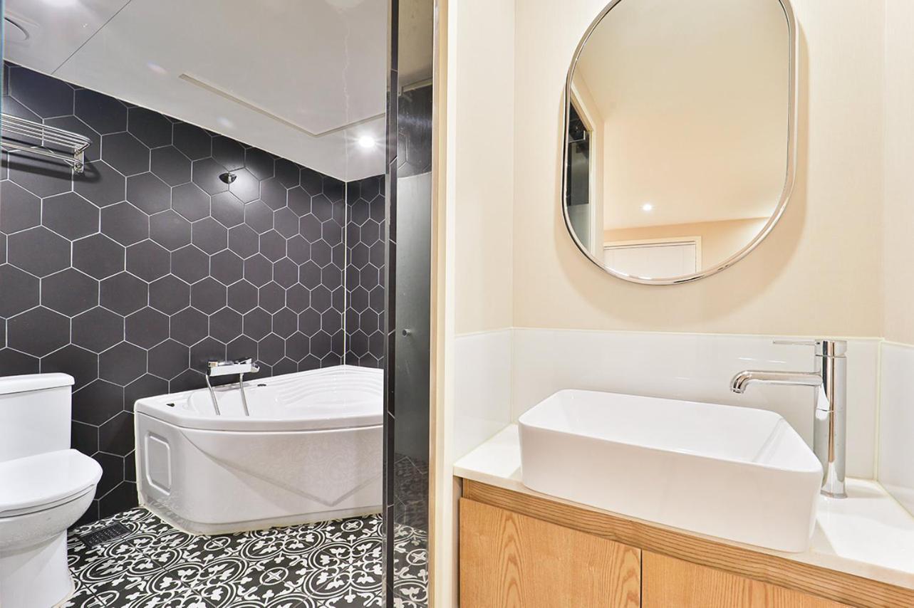 Jamsil Tomgi Hotel Seoul Bagian luar foto