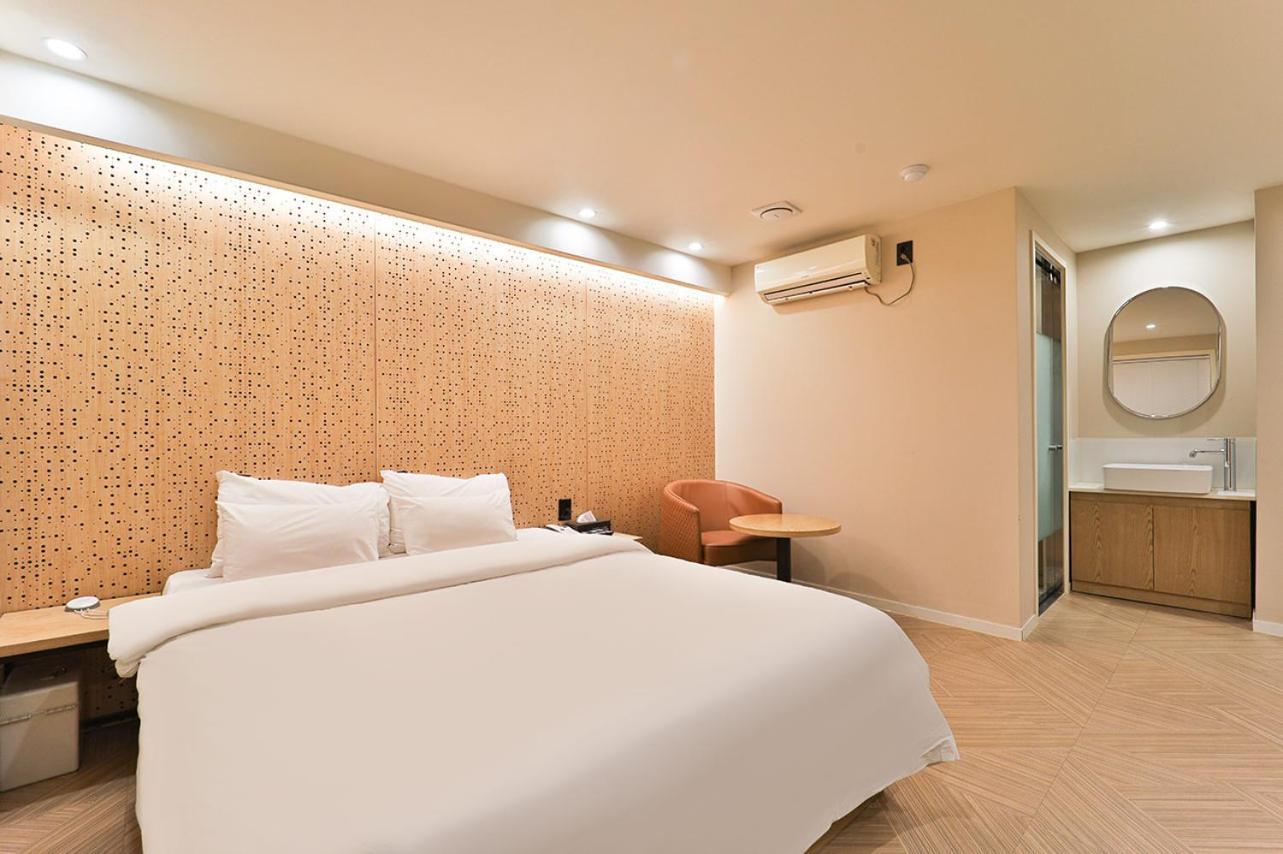 Jamsil Tomgi Hotel Seoul Bagian luar foto